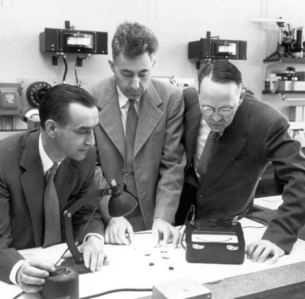 men discussing solar related topics